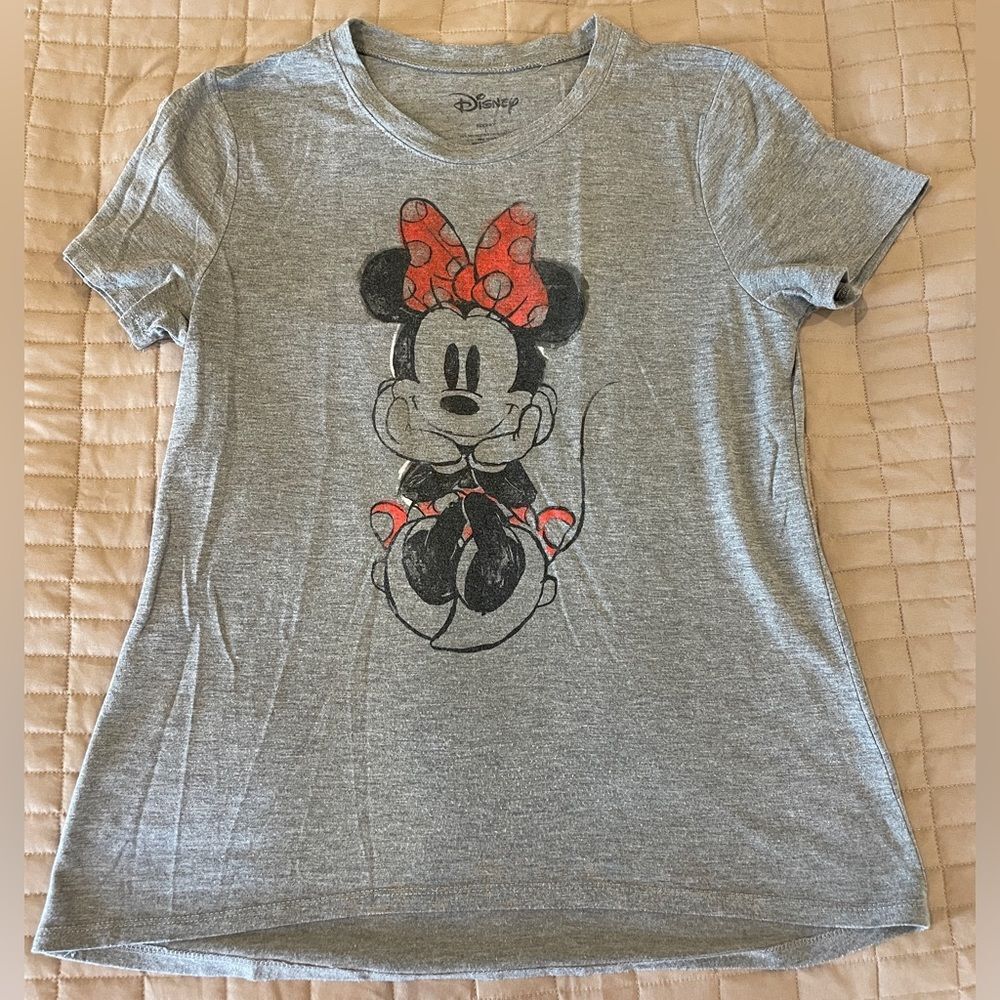 Disney Minnie Mouse Graphic Tee | Color: Gray, Black and Red | Size: Large